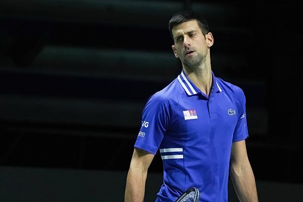 公开赛的首 公开赛的首